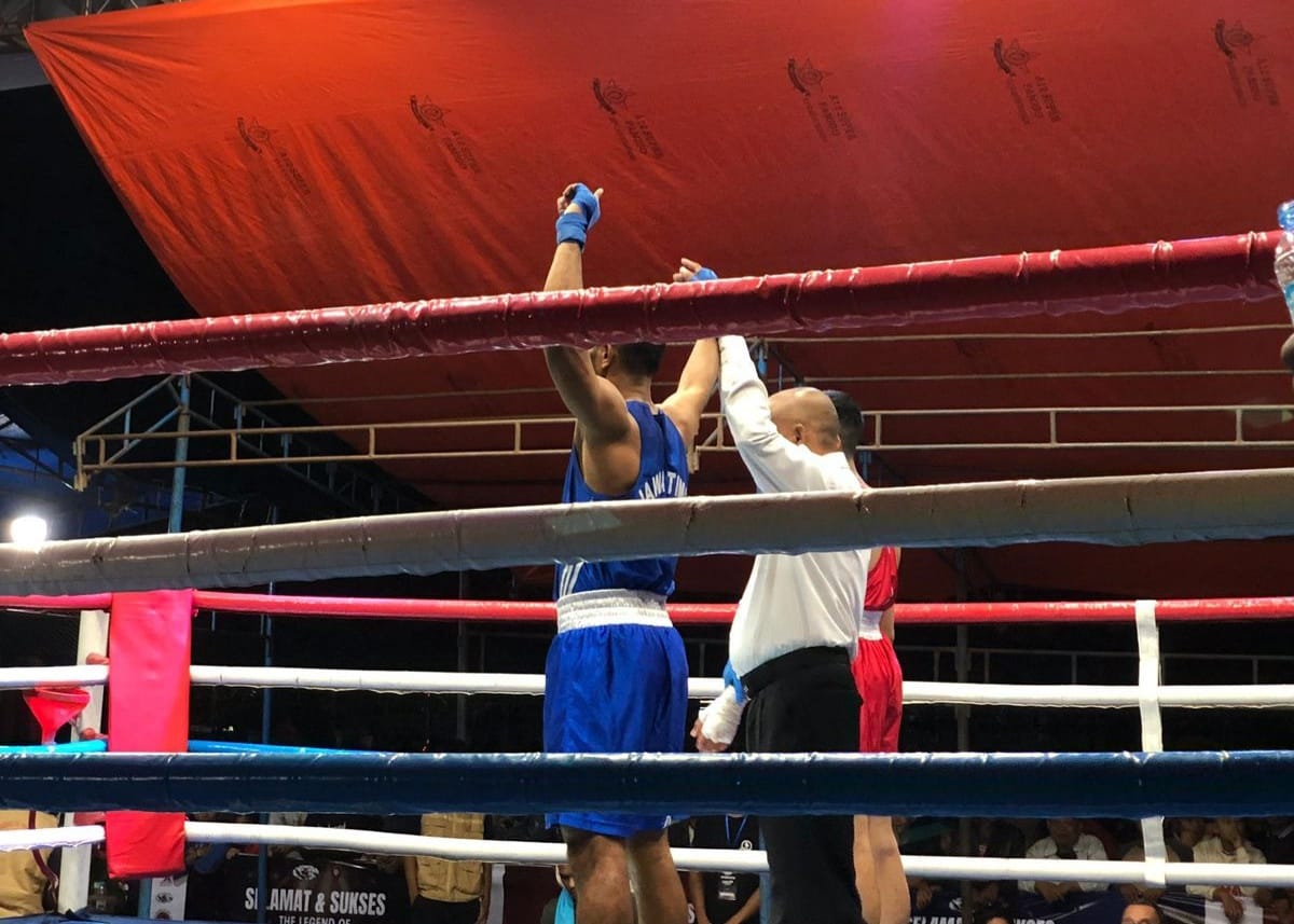 Petinju Indonesia Menang KO di Ronde Pertama